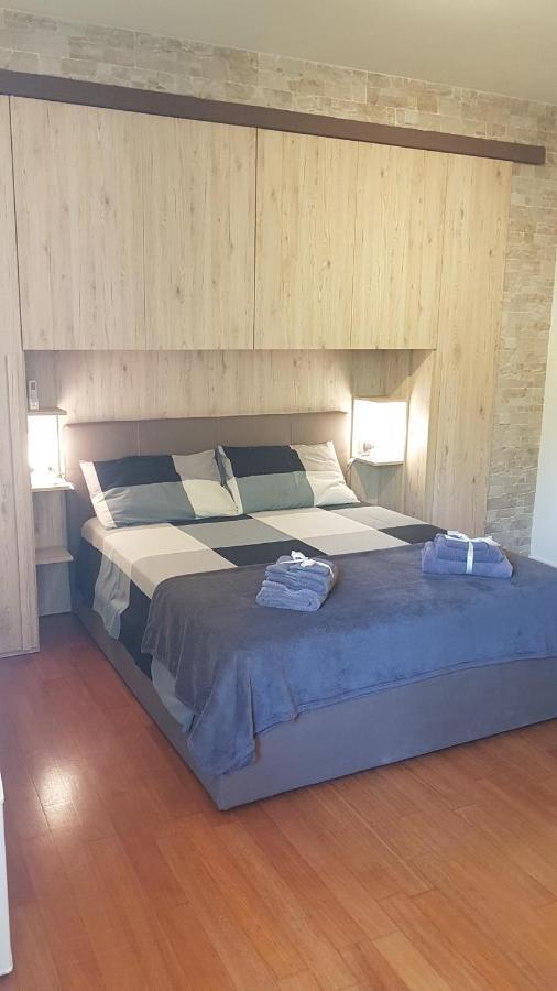 Asso Bed & Breakfast Manerba del Garda Exterior photo